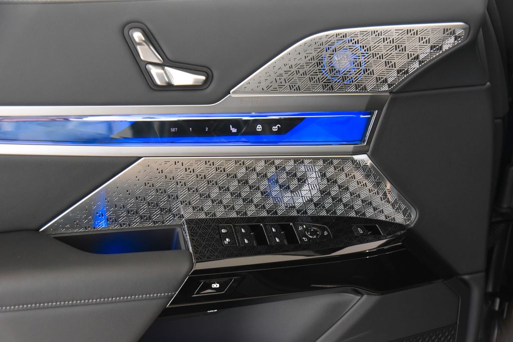 BMW 740