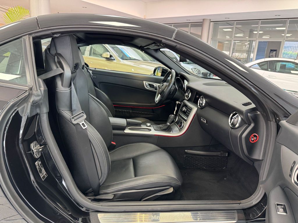Mercedes-Benz SLK 350 AMG*Autom.*Leder*Xenon*Airscarf 