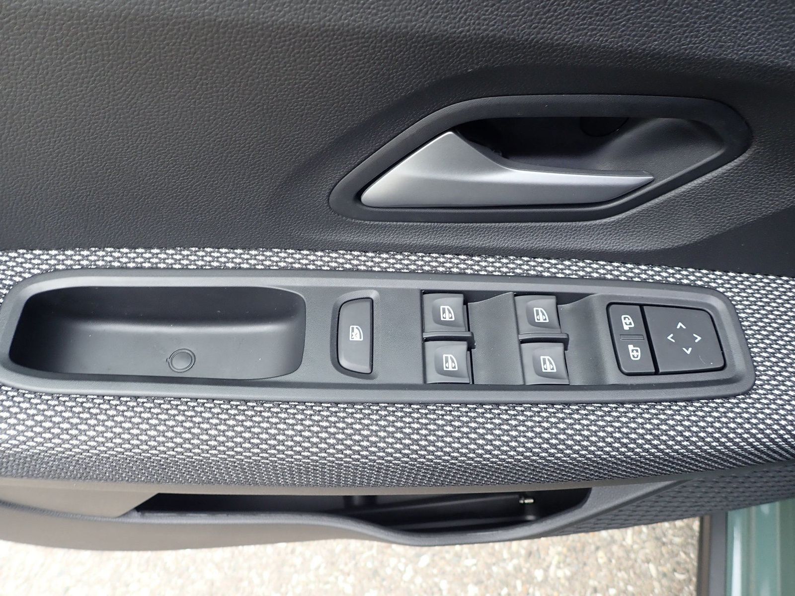 Fahrzeugabbildung Dacia Sandero STEPWAY TCe 90 EXPRESSION/SHZ/EPH-KAM/