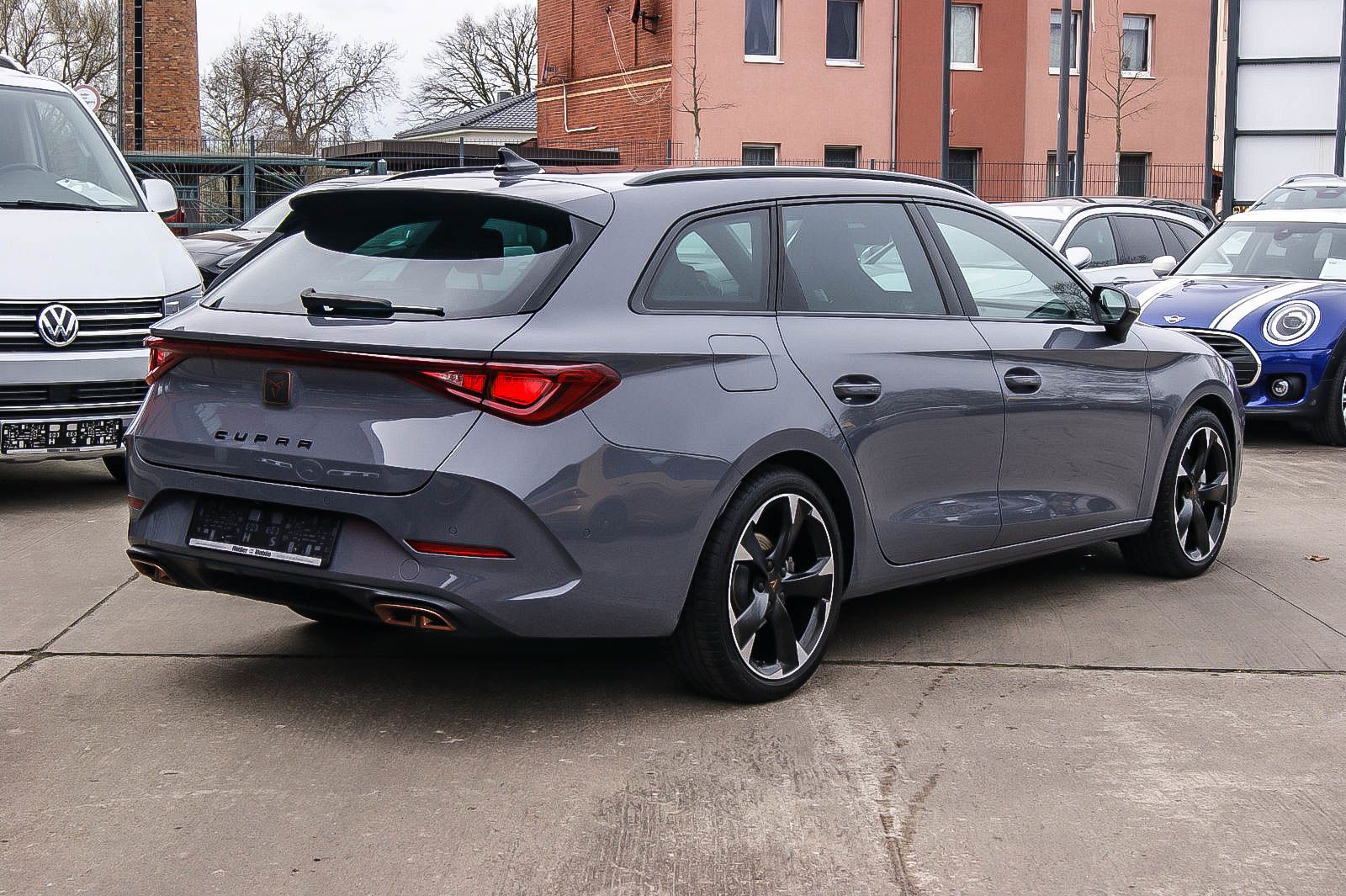 Fahrzeugabbildung CUPRA Leon Sportstourer e-HYBRID VIRTUAL ACC XL 1HAND