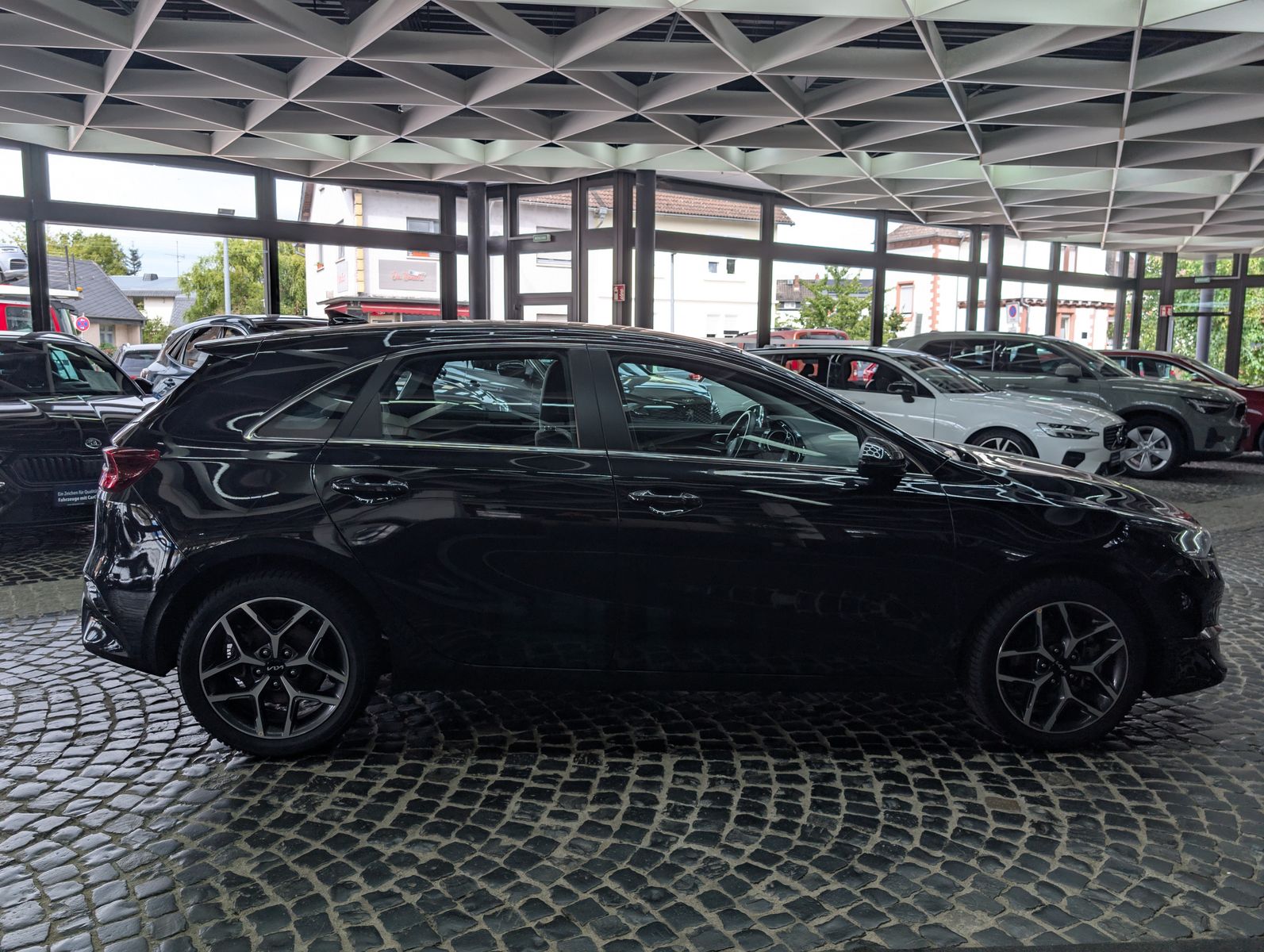 Fahrzeugabbildung Kia cee'd / Ceed 1.5 Spirit Limo JBL ACC KAM 7J-Gar.
