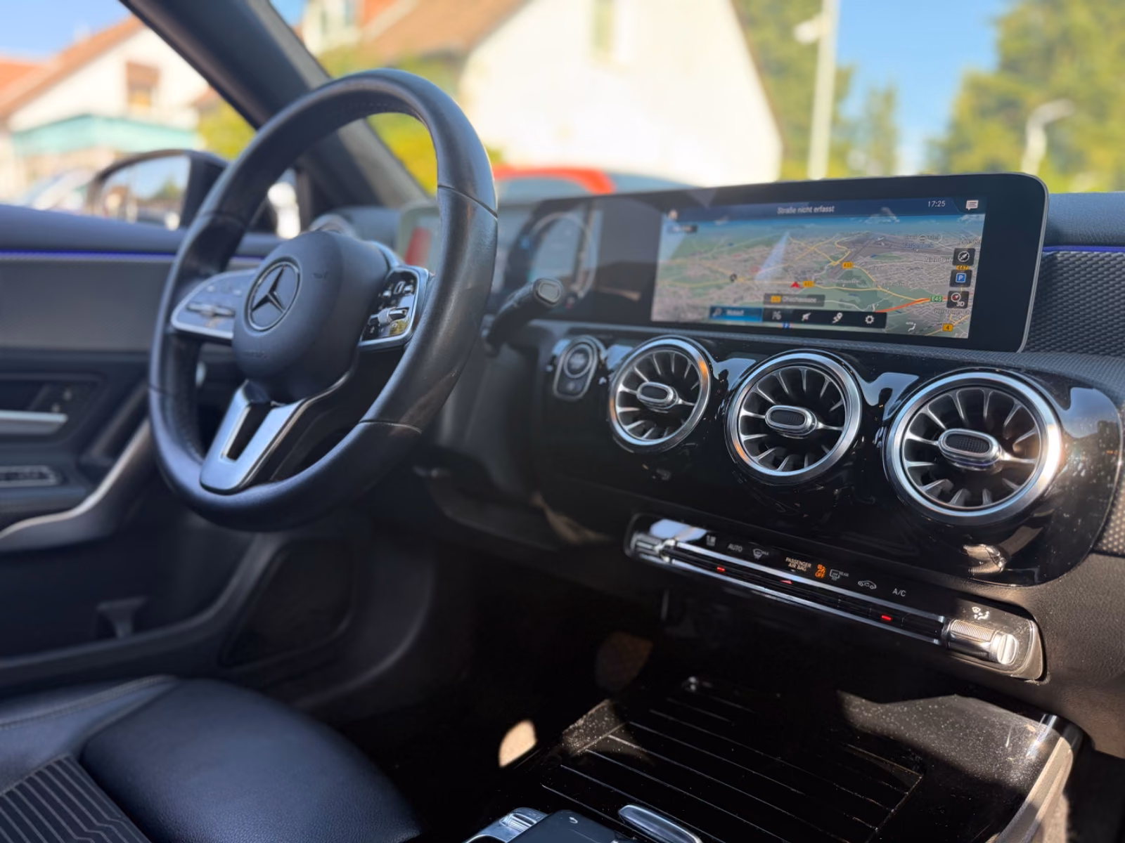 Mercedes-Benz 180 A180 AUTOMATIK*LED*AMBIENTE*SOUNDSYSTEM*, миниатюра 18