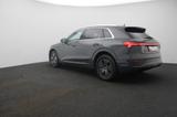 Audi Q8 e-tron 55 quattro S line Matrix Navi ACC - graue Audi Q8 e-tron