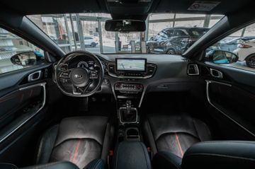 Bild 17 Kia cee'd / Ceed GT ; Gia Cuzzo Veredelung; Schalter