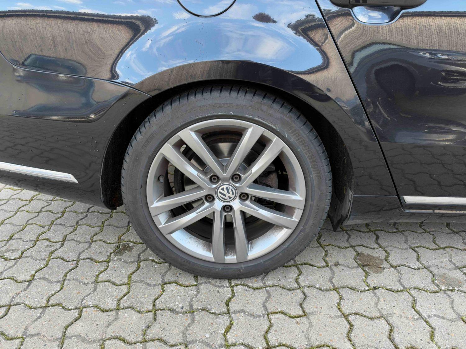 Volkswagen Passat 2014 — photo 21