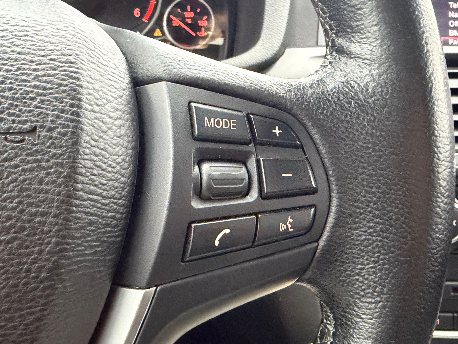 Fahrzeugabbildung BMW X3 20d xDrive Aut./NAVI/XENON/HEAD-UP/AHK