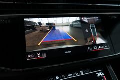AUDI Q8 60 TFSI e | Pano | HuD | B&O | Carbon | Nardo AUDI Q8 60 TFSI e | Pano | HuD | B&O | Carbon | Nardo