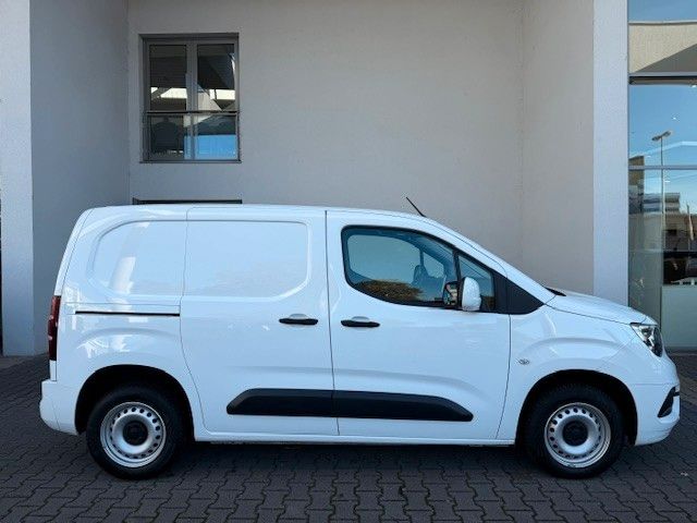 Fahrzeugabbildung Opel Combo E Cargo Edition 1.2l 110PS PDC!