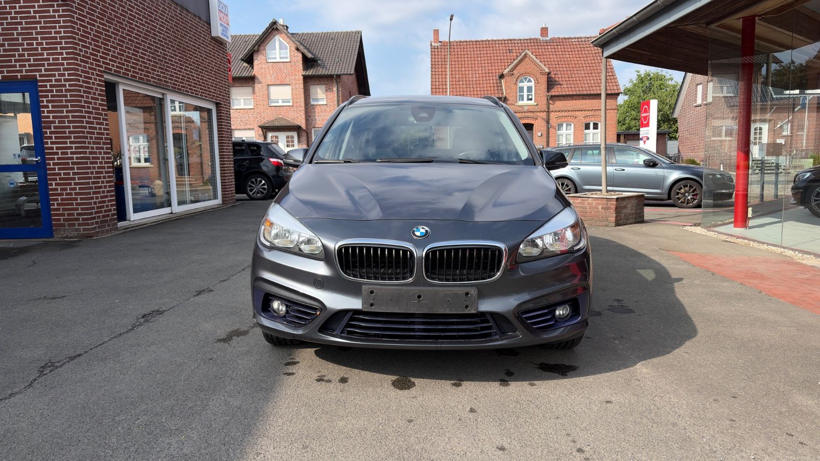 BMW 220 - 1