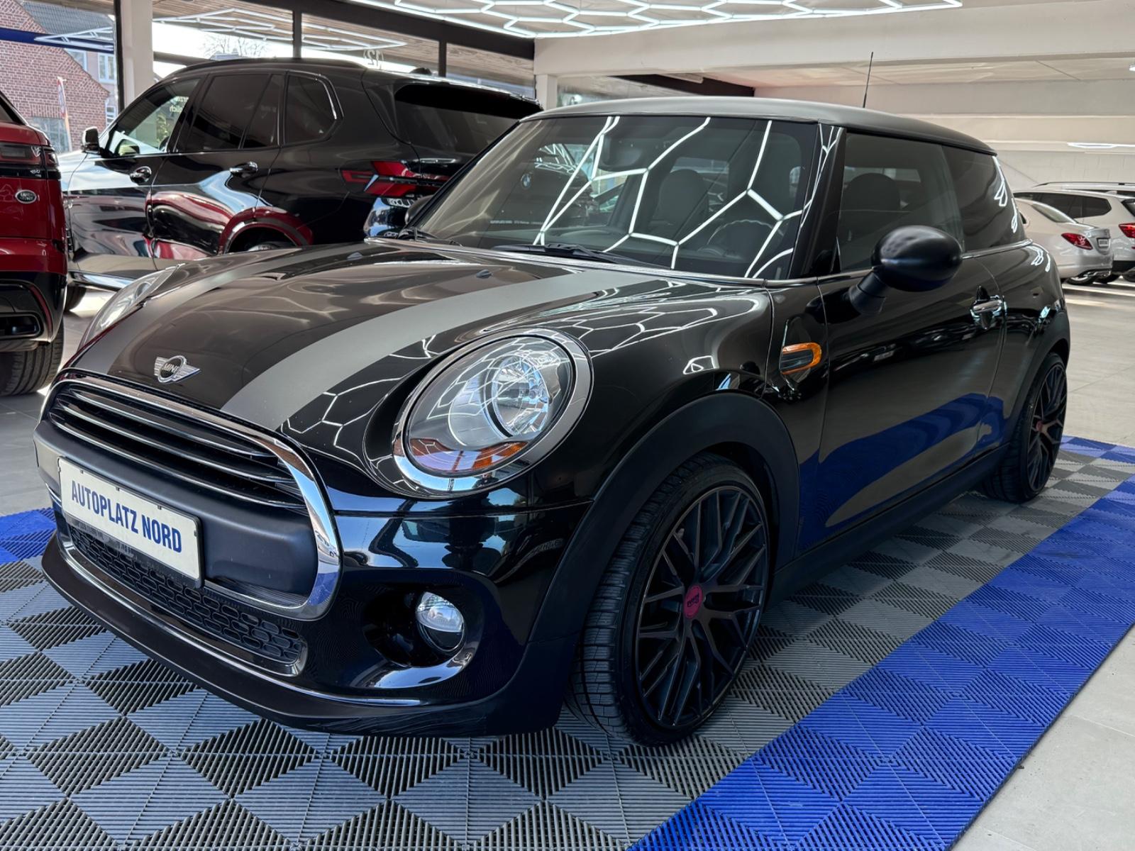 MINI ONE Mini 3-trg. One Blackyard / Autom/
