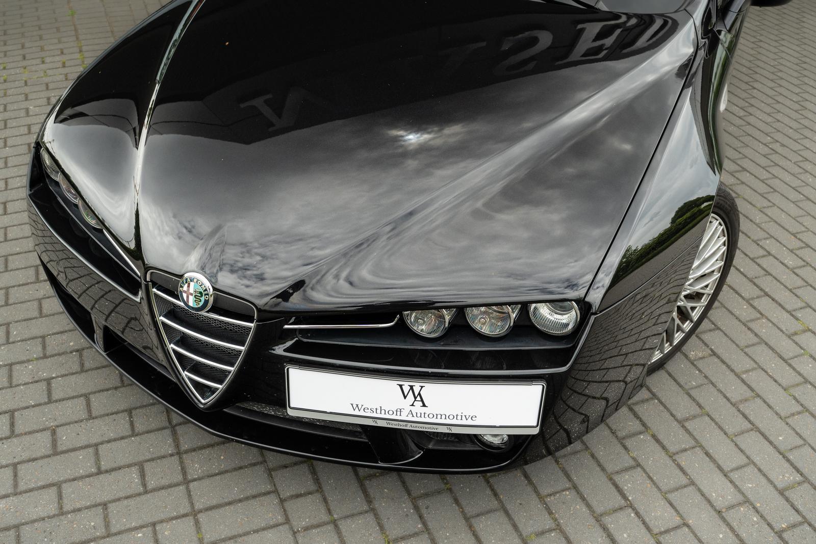 Alfa Romeo Spider 3.2 V6 JTS 260 ch BVM Q4 / 71 000 km / Cuir Poltrona Frau / Sièges électriques chauffants / Jantes 18"