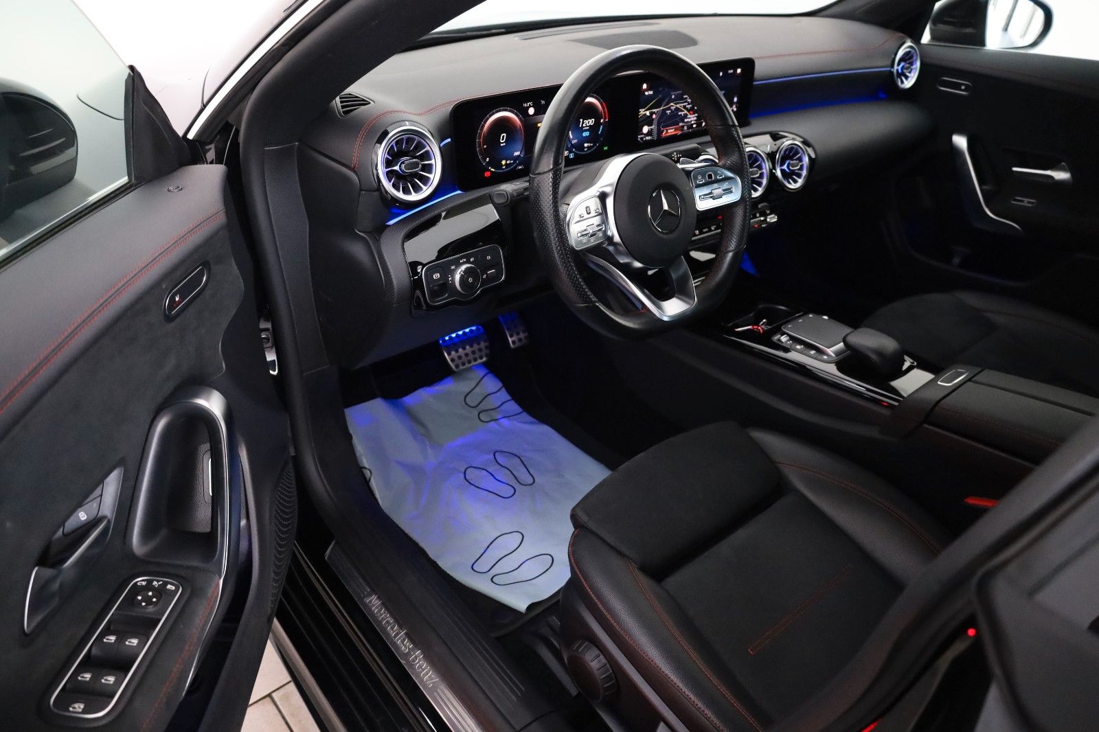 Fahrzeugabbildung Mercedes-Benz CLA 250 e, AMG Coupe ,T.Leder,Navi,LED,SH,Kamera