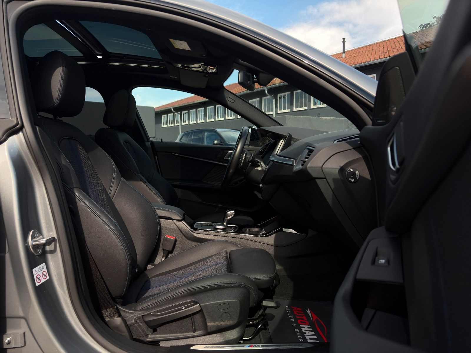 Fahrzeugabbildung BMW 220i Gran Coupé M Sport PANO H&K CAM LHZ CarPlay