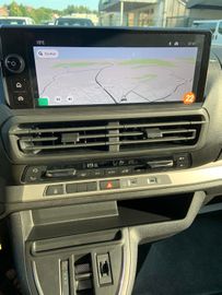 Bild 15 Opel Vivaro Kombi XL 9 Sitze 8 AT 3 Jahre Garantie