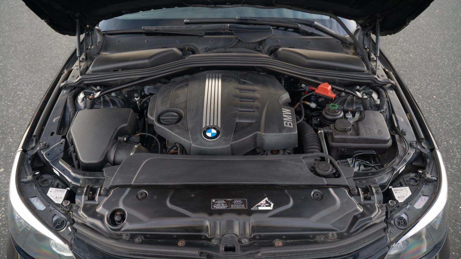 BMW 520 2010 — photo 6