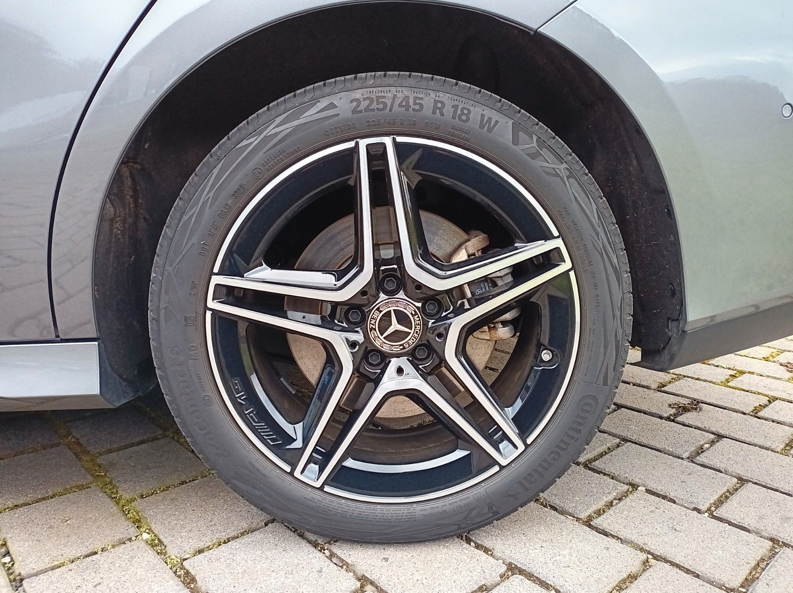 Fahrzeugabbildung Mercedes-Benz CLA 250e SB+AMG LINE+NIGHTPAKET+LH+SH+KAMERA++++
