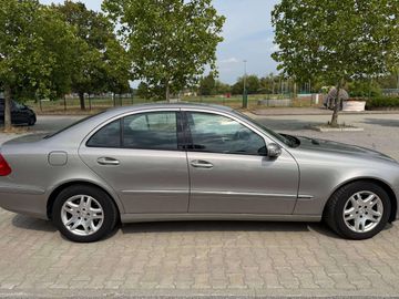 Mercedes E 280 - 10