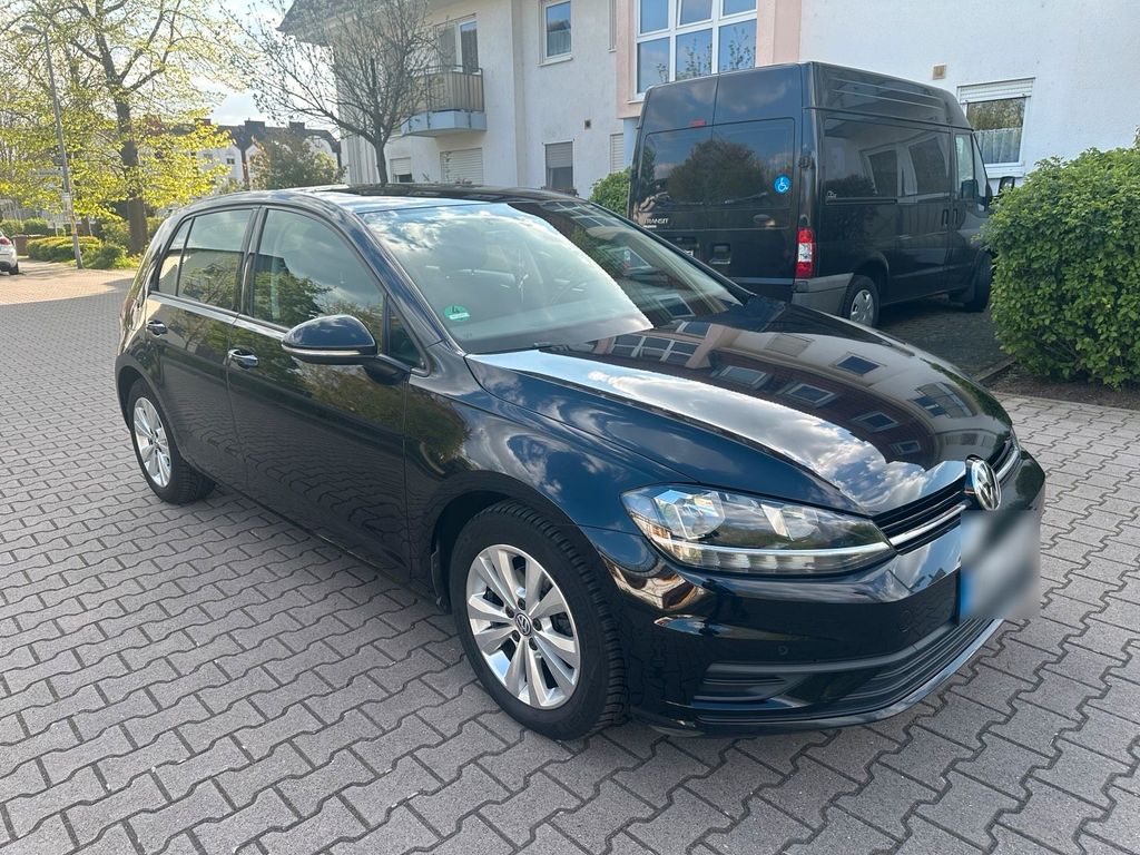 Image of Volkswagen Golf