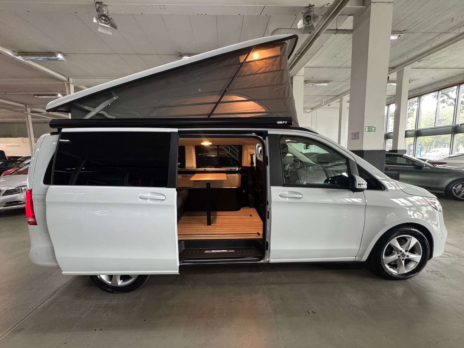 Fahrzeugabbildung Mercedes-Benz V 220 d 9GT MARCO POLO SPORTPAKET AHK LED MBUX+