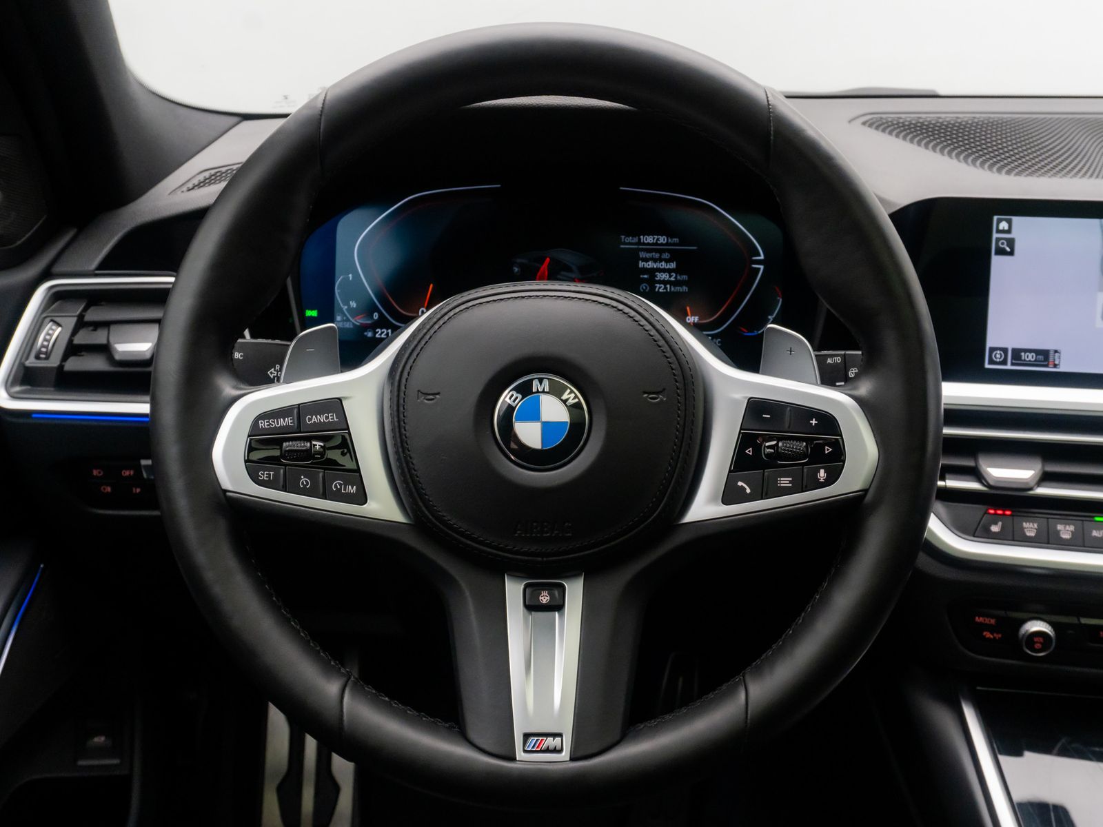 Fahrzeugabbildung BMW 320d M Sport Kamera DAB Panorama H/K 19Zoll