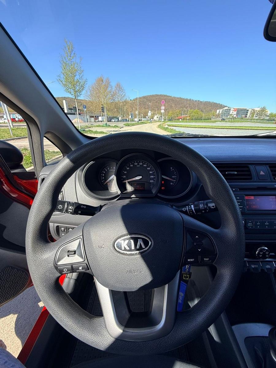 Kia Rio 2012 — photo 7