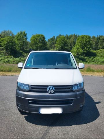 Volkswagen T5 Camper (DSG) 