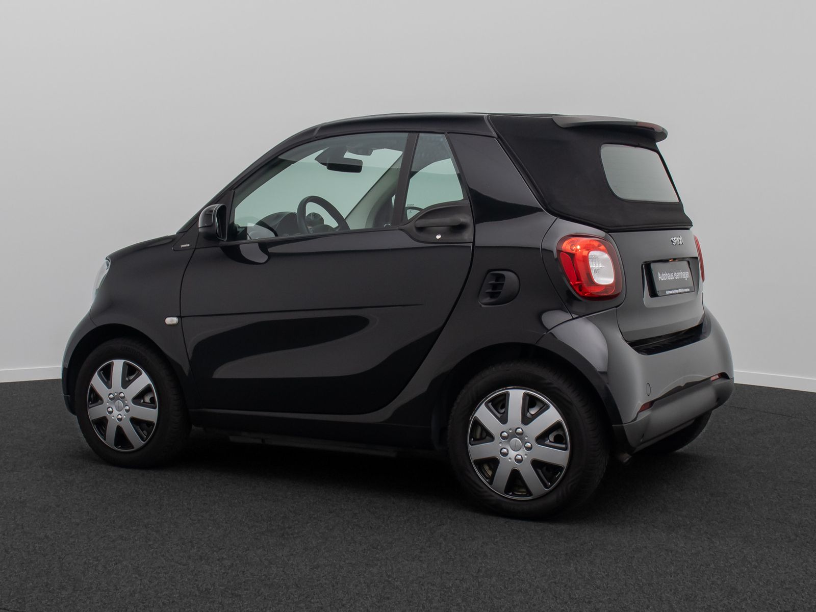 Fahrzeugabbildung Smart ForTwo Cabrio Tempomat Navi JBL Sitzhzng KlimaAT