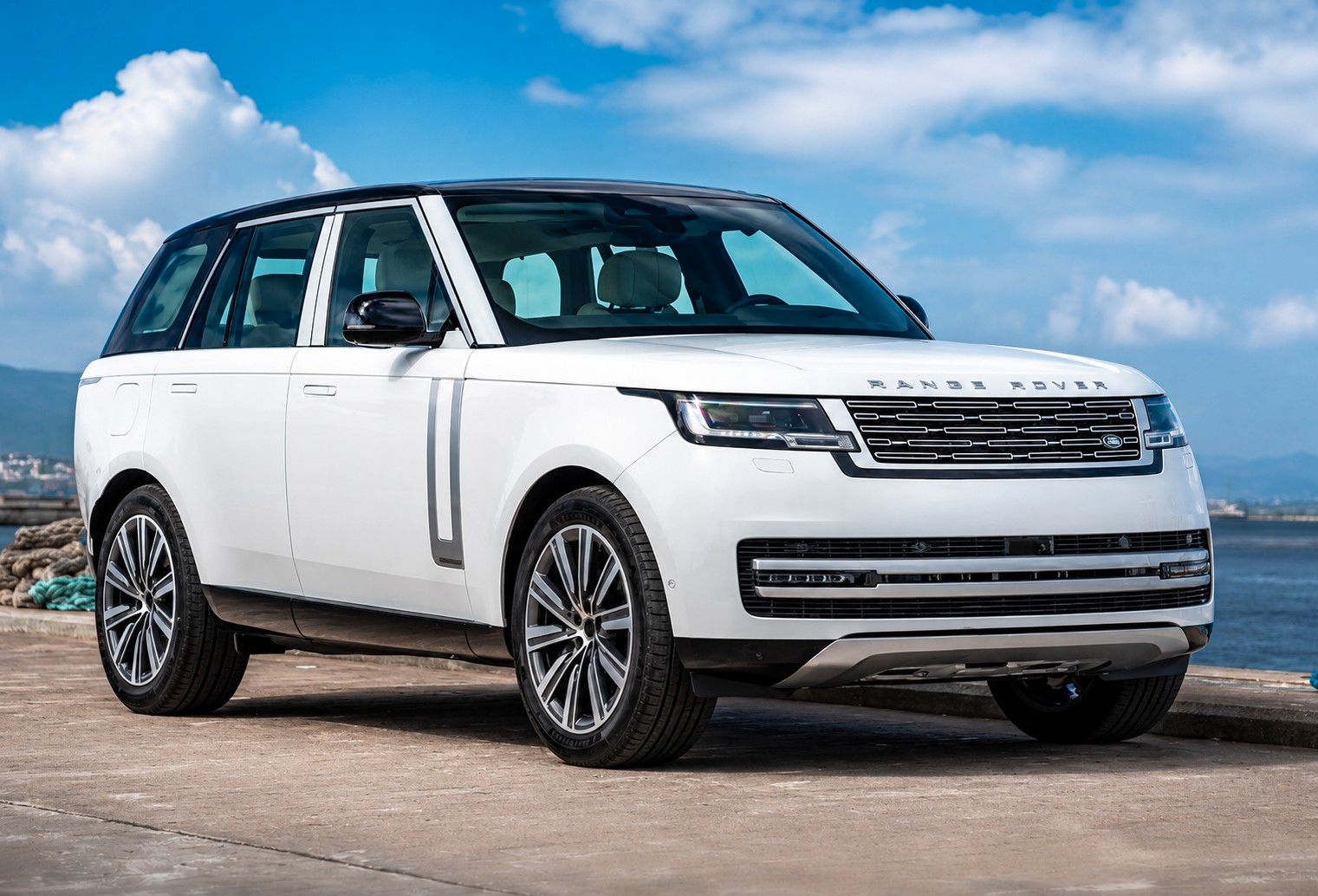 Land Rover EXPORT | AUTOBIOGRAPHY P530 SWB