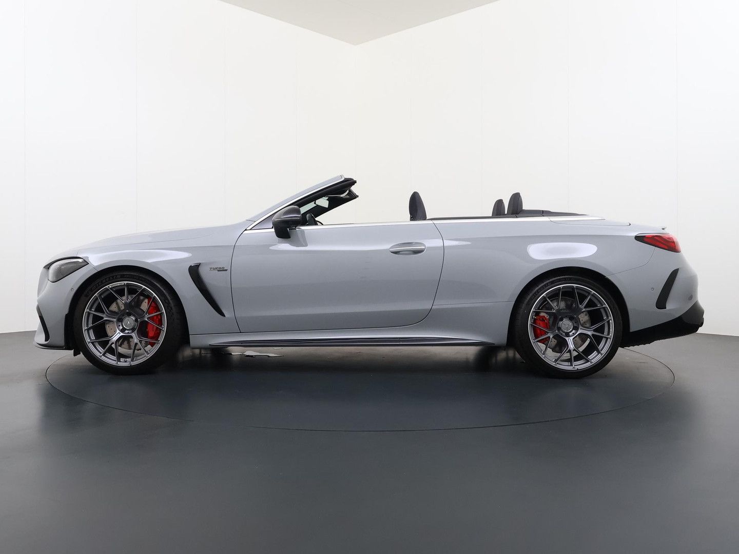 Mercedes-Benz CLE 53 AMG Cabrio 4MATIC+ Premium | AMG Dynamic imagem 3