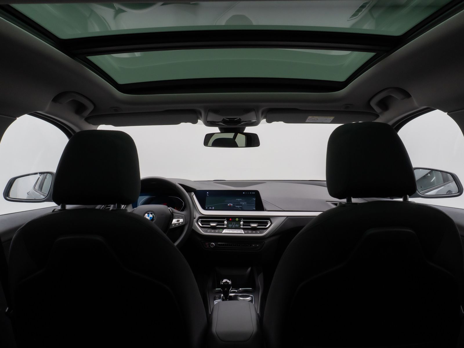 Fahrzeugabbildung BMW 120i Panorama Kamera HUD HiFi DAB LED 17Zoll
