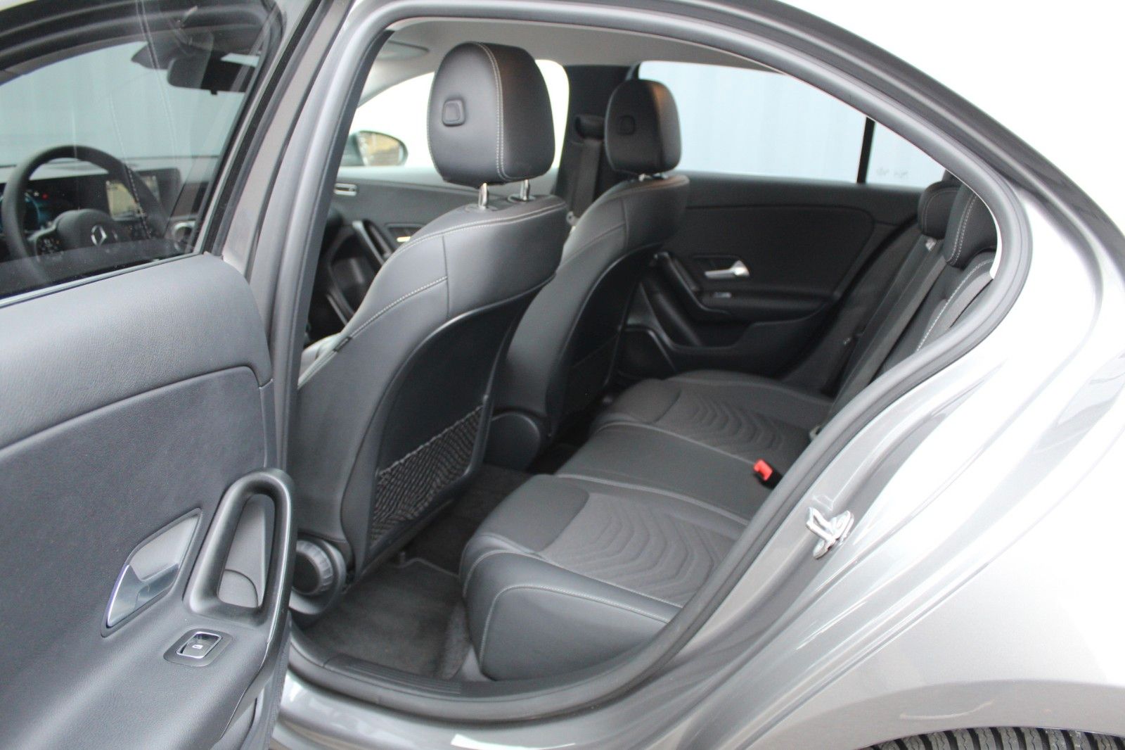 Fahrzeugabbildung Mercedes-Benz Lim A 200 Style 4Matic  Allrad*Navi*AHK
