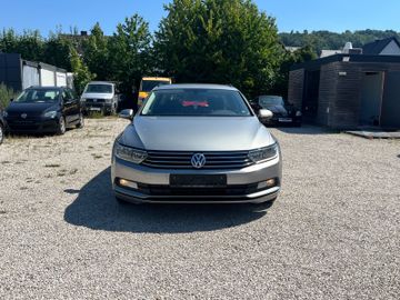 Volkswagen Passat - 2