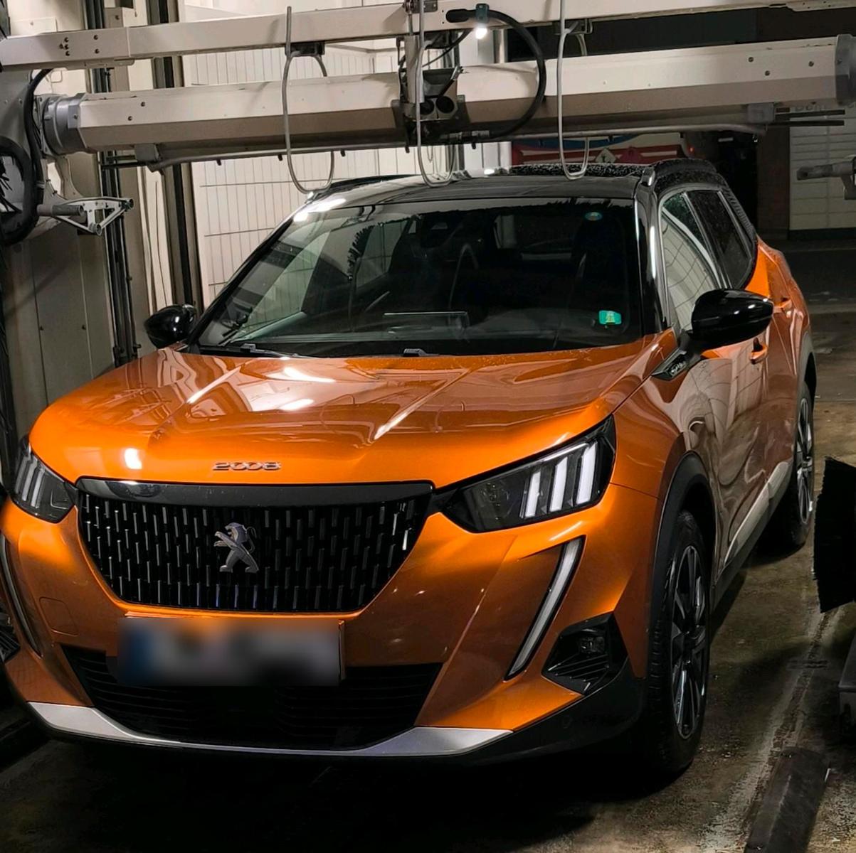 Peugeot e-2008