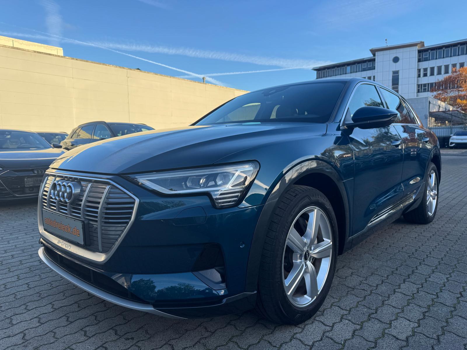 Audi e-tron 55 S line ACC HuD e-SITZE 20Z SHZ VC