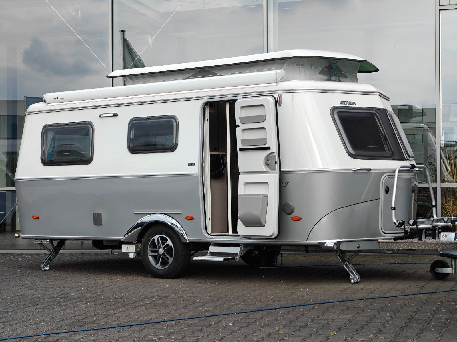 Fahrzeugabbildung HYMER / ERIBA / HYMERCAR Touring 642 Urban - JETZT 5.012€ SPAREN !