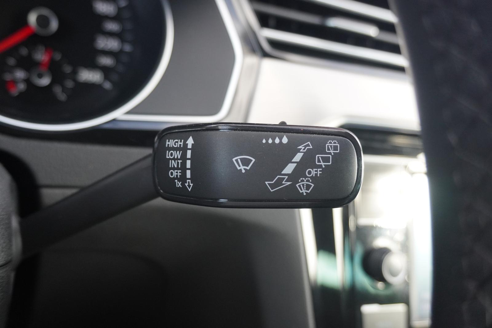 Volkswagen Passat 1.5 TSI Elegance LED Sitzheizung, миниатюра 19