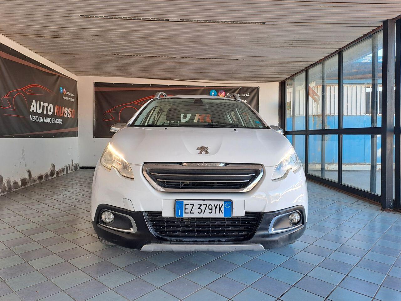 Peugeot 2008 2015 — interior