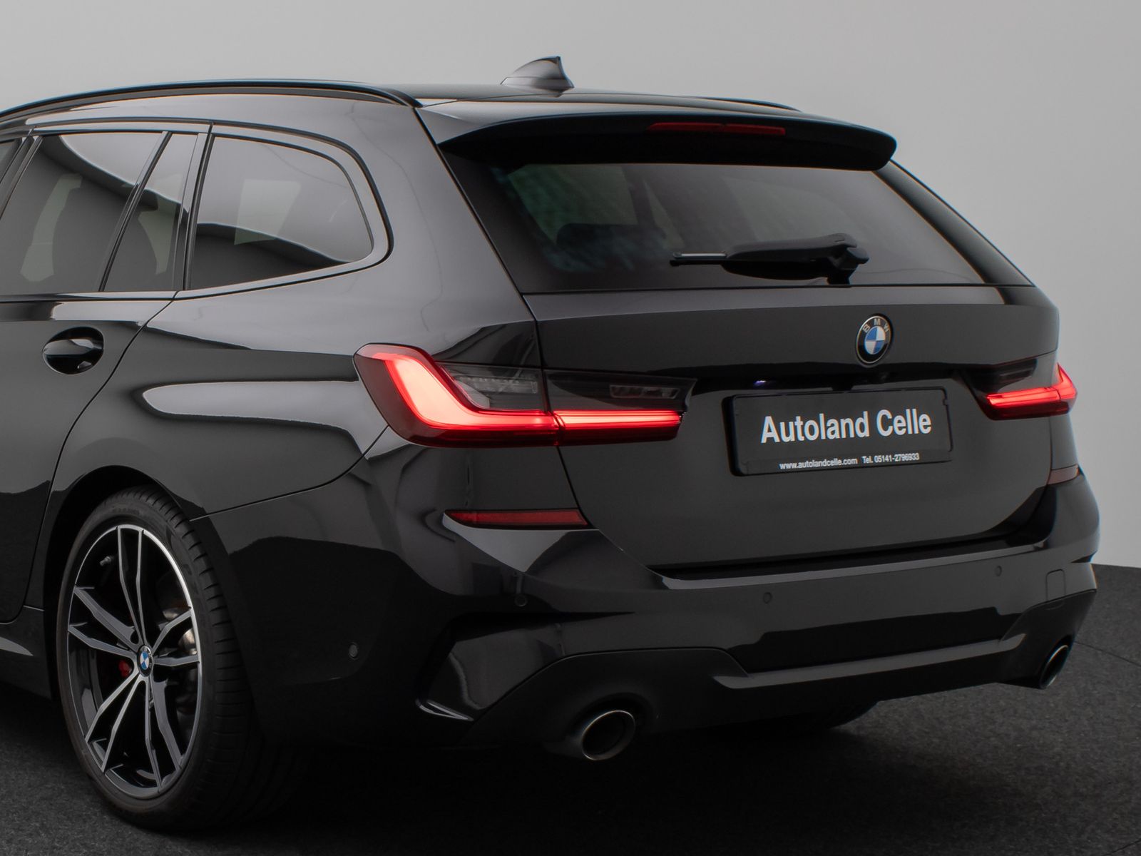 Fahrzeugabbildung BMW 330d xD M Sport Kamera HUD DAB H/K LED 19Zoll