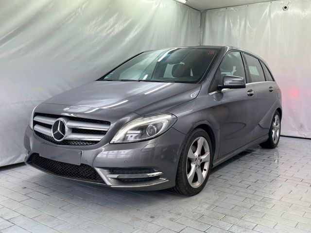 Mercedes-Benz B180 Automatik +Xenon+Leder+Navi+PDC+SHZ+