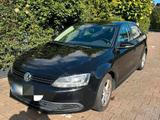 Volkswagen VW Jetta 1.6 TDI Comfort - Volkswagen Jetta aus 2011 mit Diesel-Antrieb