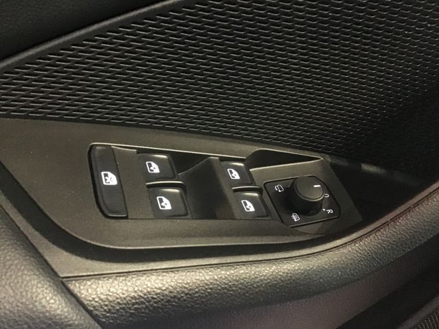 Fahrzeugabbildung Skoda Octavia Style 2.0 TDI Combi DSG/Navi/ACC/AHK/HUD
