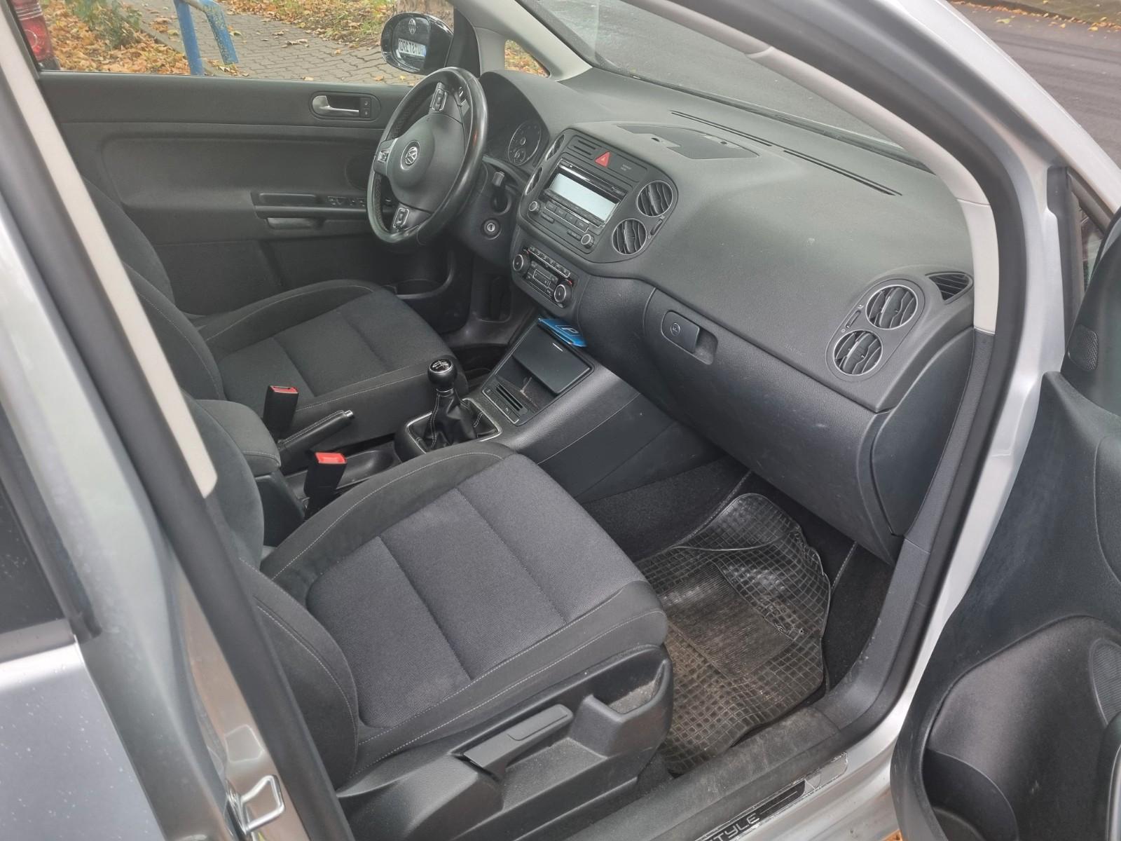 Volkswagen Golf Plus 2011 — engine 1.197 cm³, 105 HP (77kW)