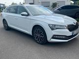 Skoda Superb Combi L&K | Pano | AHK | Leder | Canton
