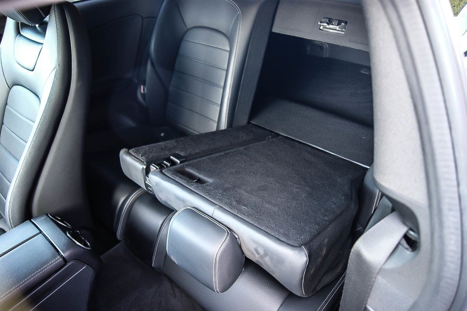 Fahrzeugabbildung Mercedes-Benz C 200 Coupe' Aut NAVIGATION PARKASSISTENT LEDER