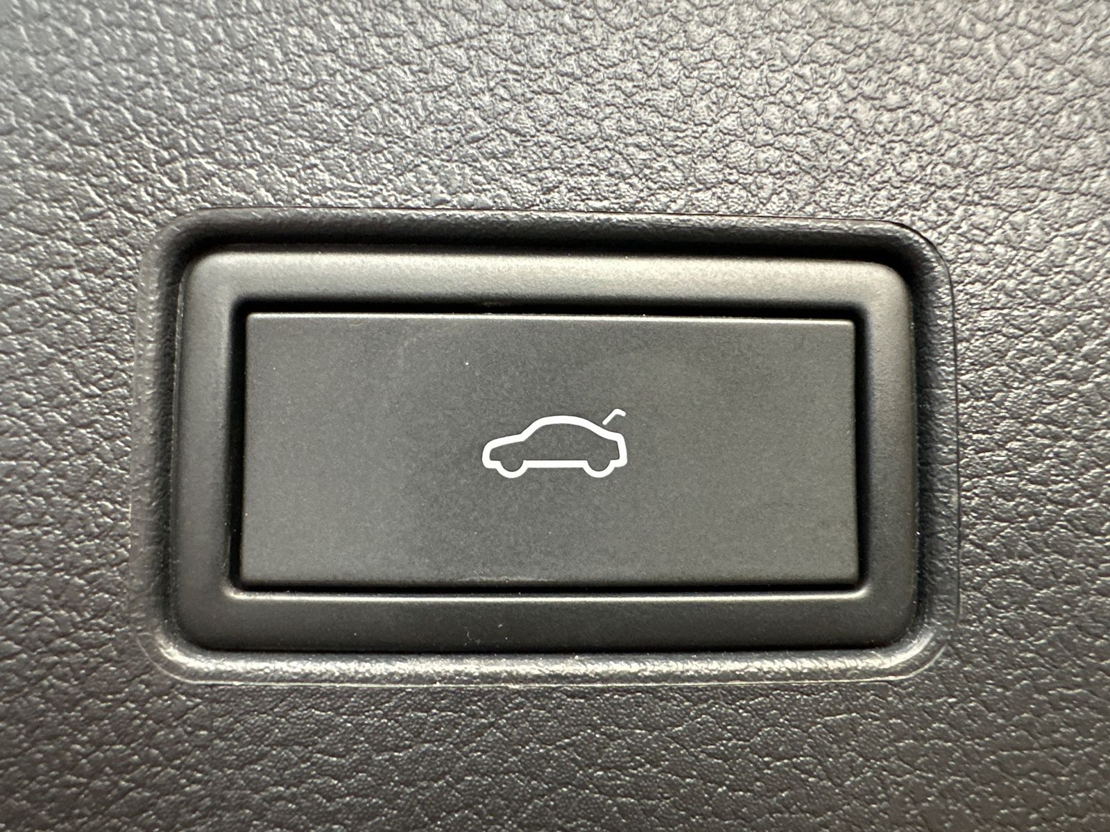 Fahrzeugabbildung Volkswagen Passat Variant 1.4 TSI DSG GTE NAV+LED+PANO+STHZ