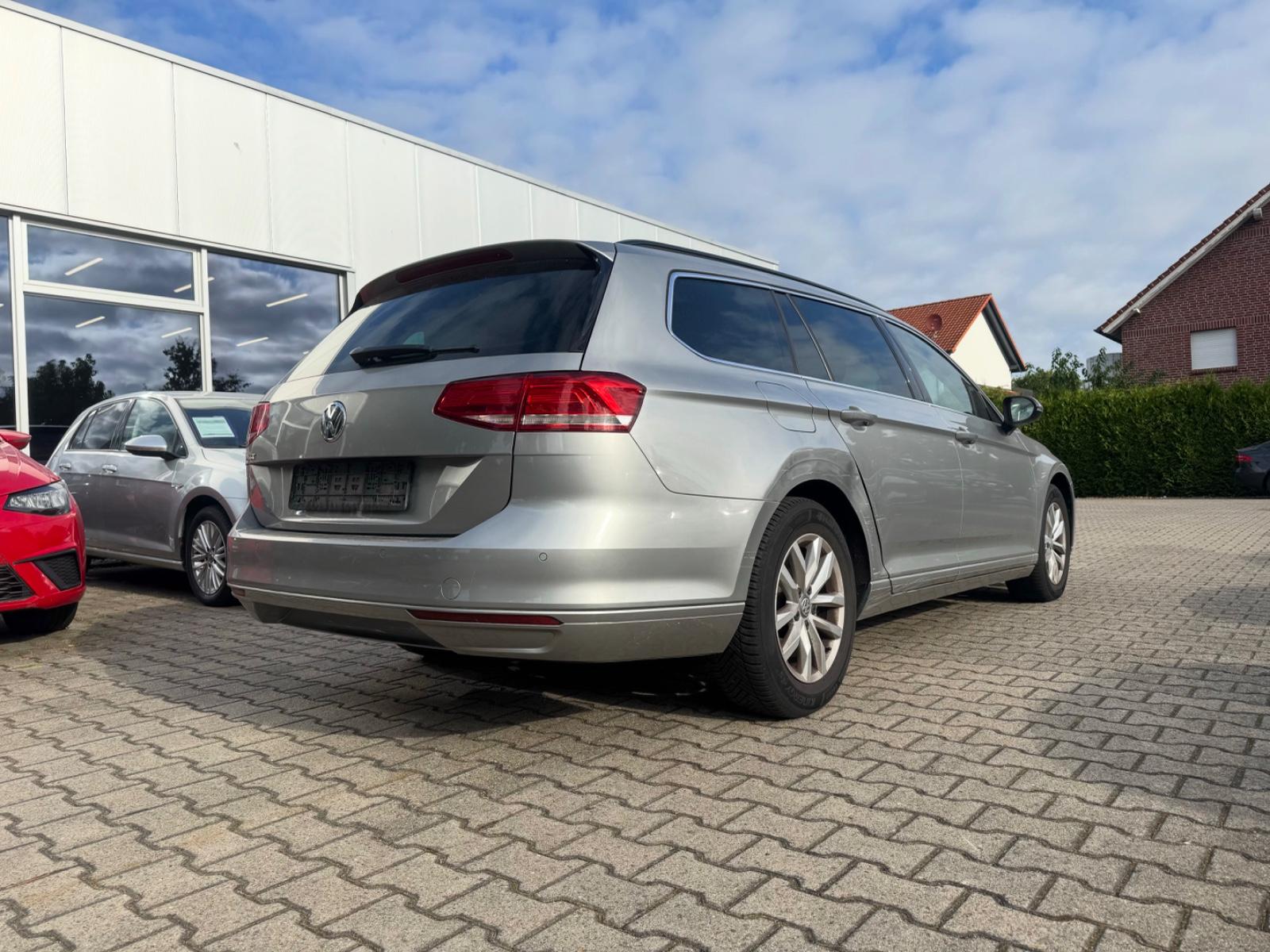 Volkswagen Passat 2015 — photo 16