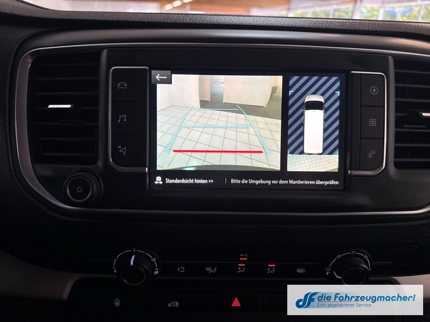 Fahrzeugabbildung Opel Vivaro Kasten -e Elegance L 75 kWh HUD Navi Appl