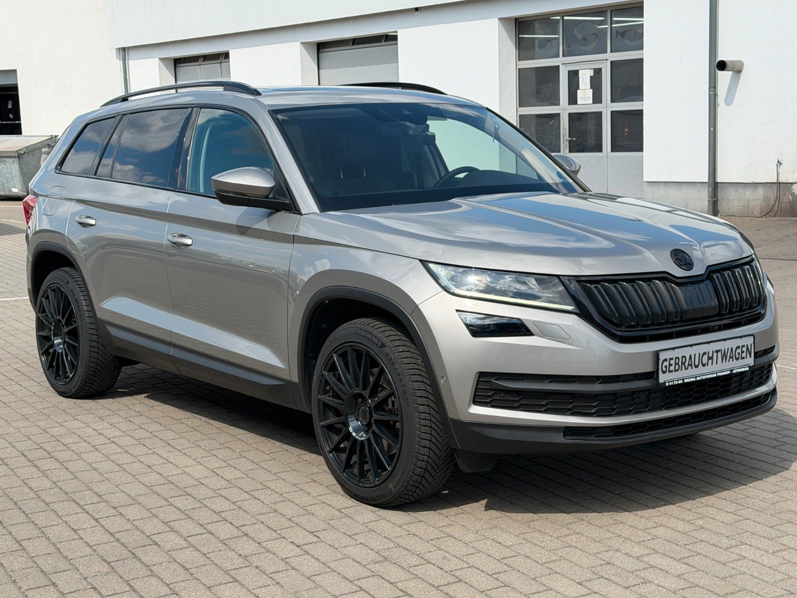 Fahrzeugabbildung SKODA Kodiaq 2.0 TSI Style *Pano*Standhzg*7Si*ACC*AHK*