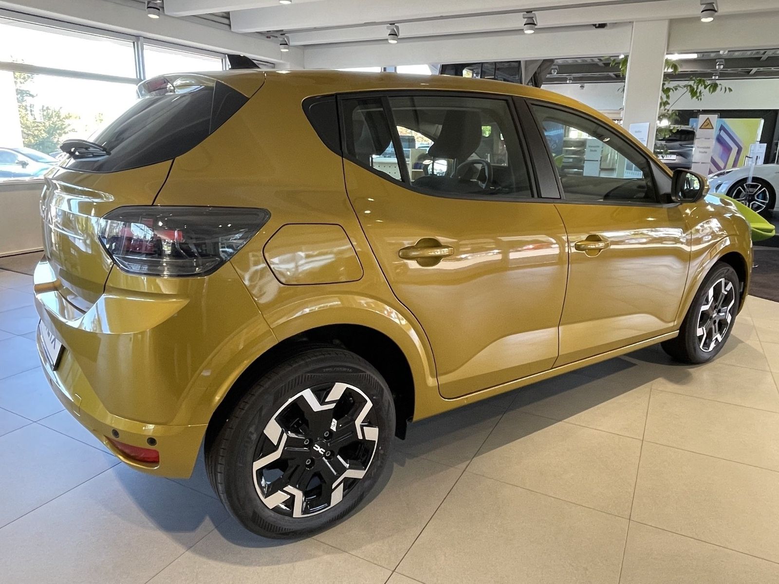 Fahrzeugabbildung Dacia Sandero Journey TCe 100