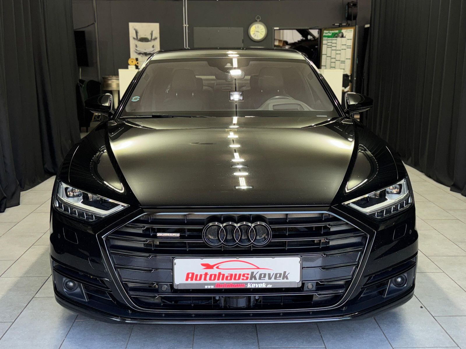 Fahrzeugabbildung Audi A8 50 TDI quattro|B&O|HUD|PANO|MATRIX